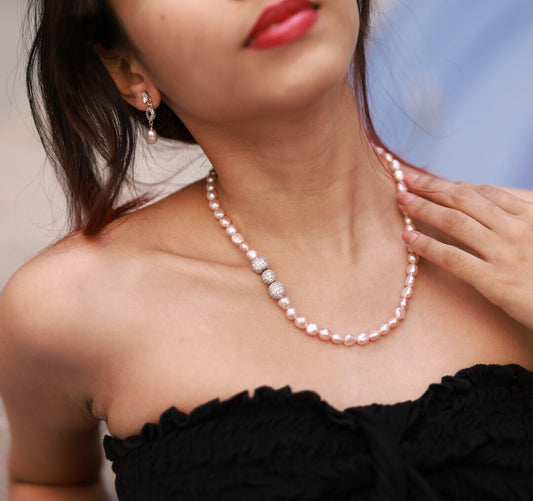 Uneven Pink Pearl Necklace
