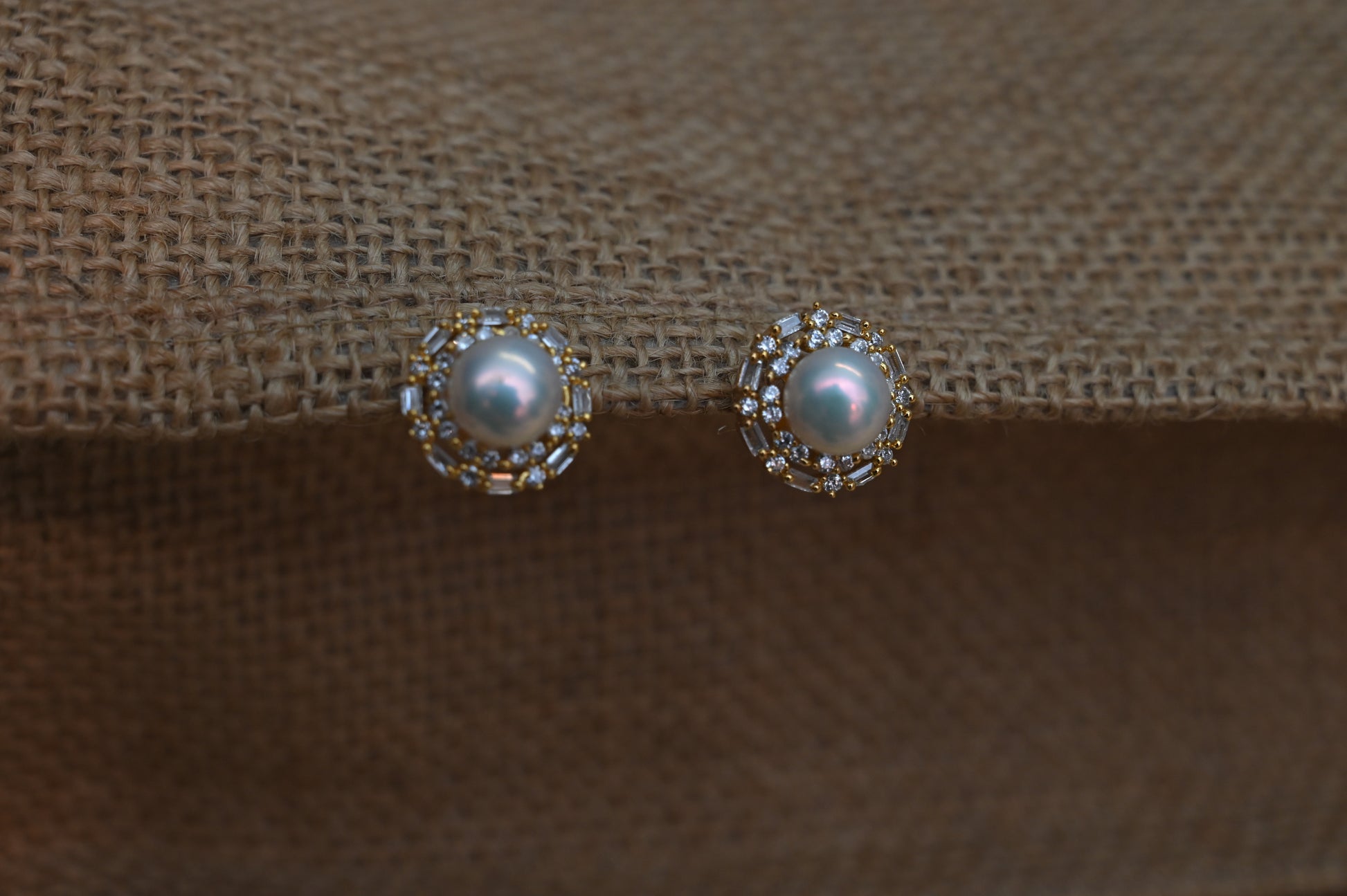 Pearl gold Stud Earrings