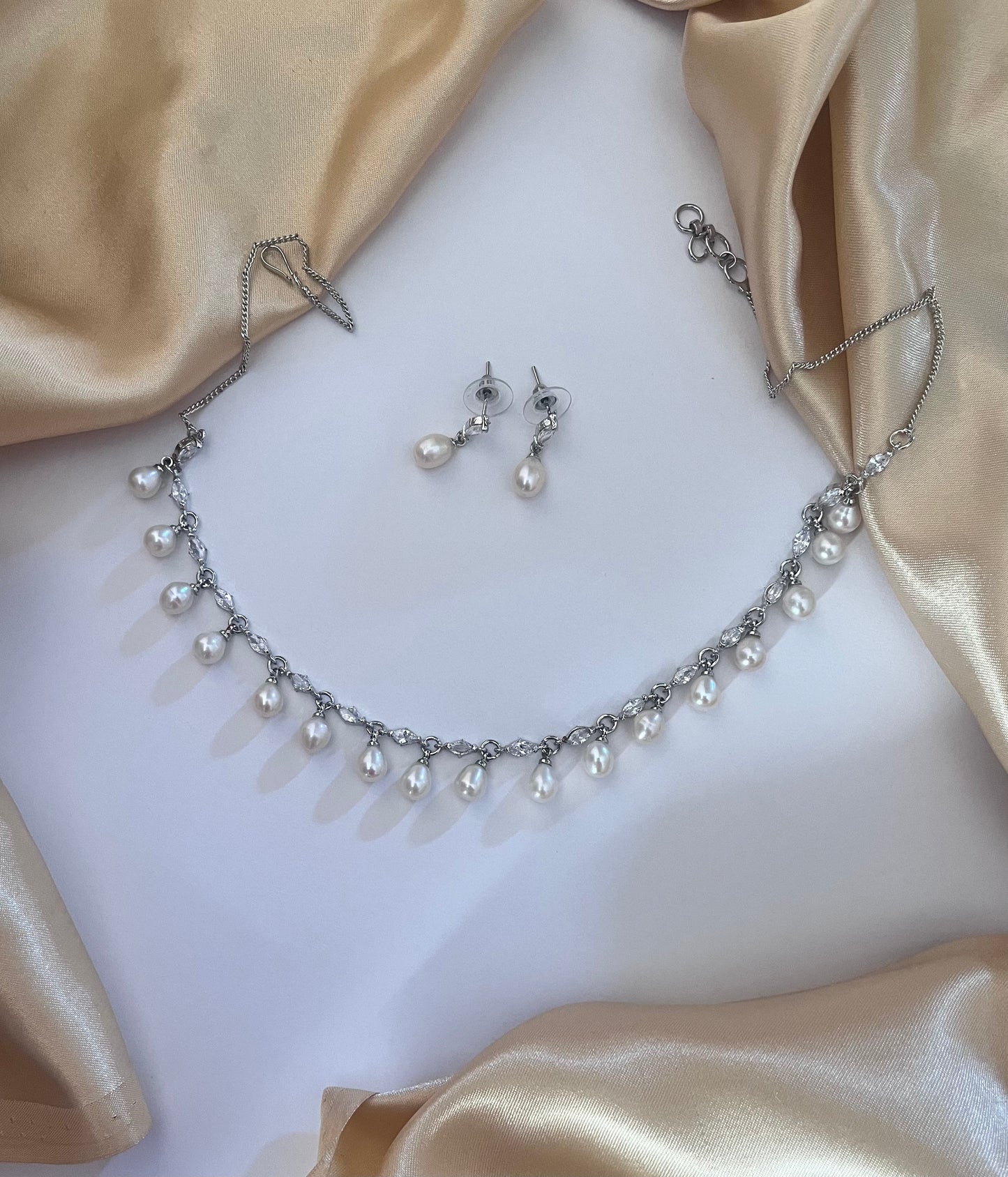 Simran Diamond Pearl Necklace Set