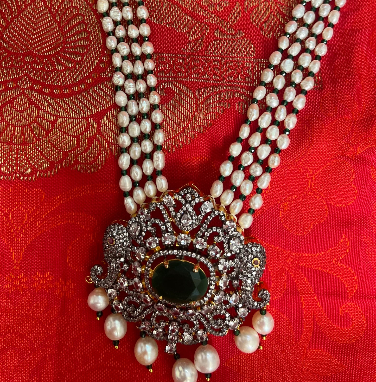 Victorian Pearl Necklace Set 