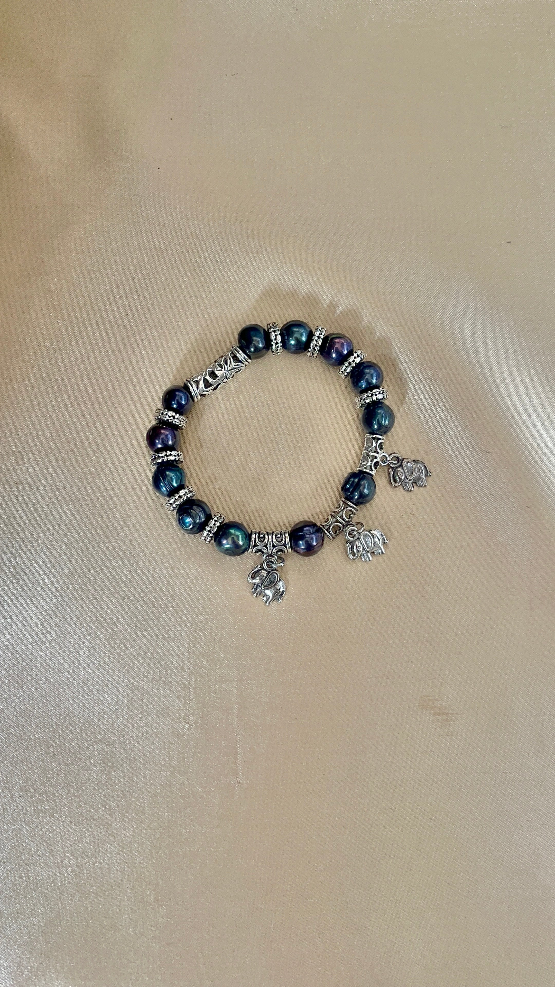 Blue Daisy Pendant Pearl Charm Bracelet - Tiaraa