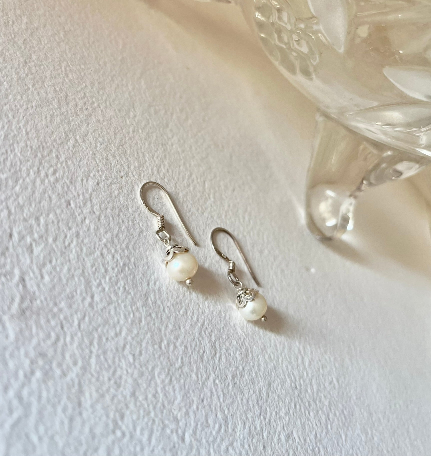 Simple Mother Of Pearl Statement Earrings – Super Silver